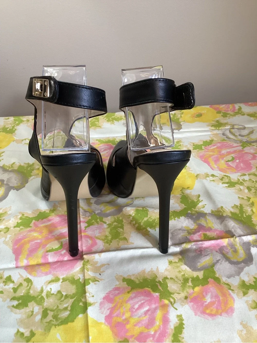 Queen Shoes Black Faux Leather Cutout Slingback Pumps Size 8.5 Pointed Toe